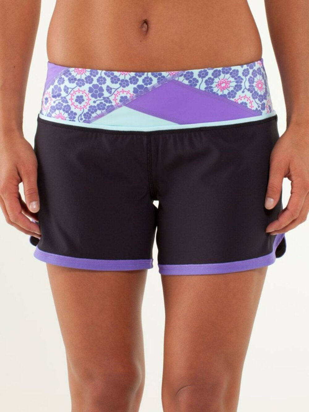 Lululemon Groovy Run Short